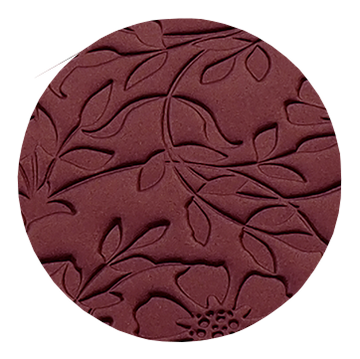 třešňově červená